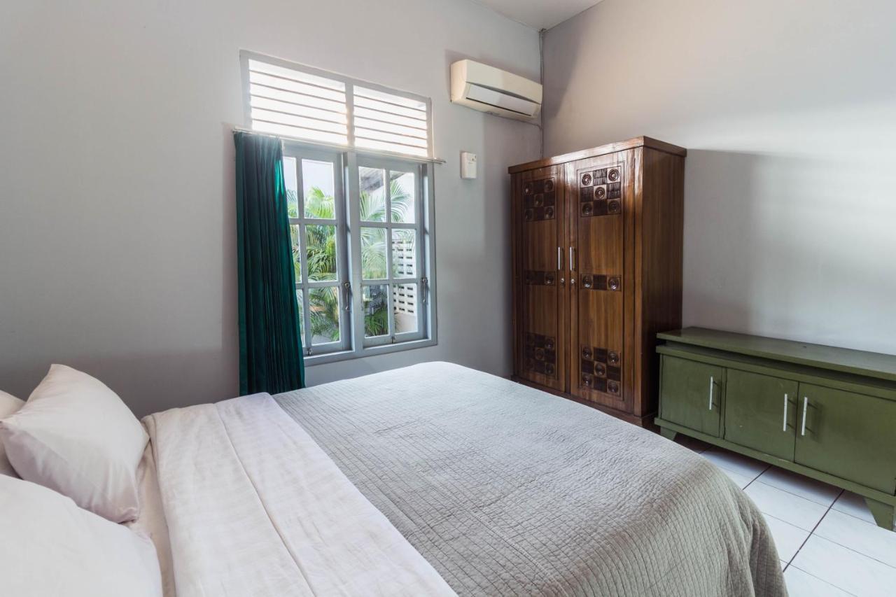 Appartement Ndalem Sarengat à Yogyakarta Extérieur photo