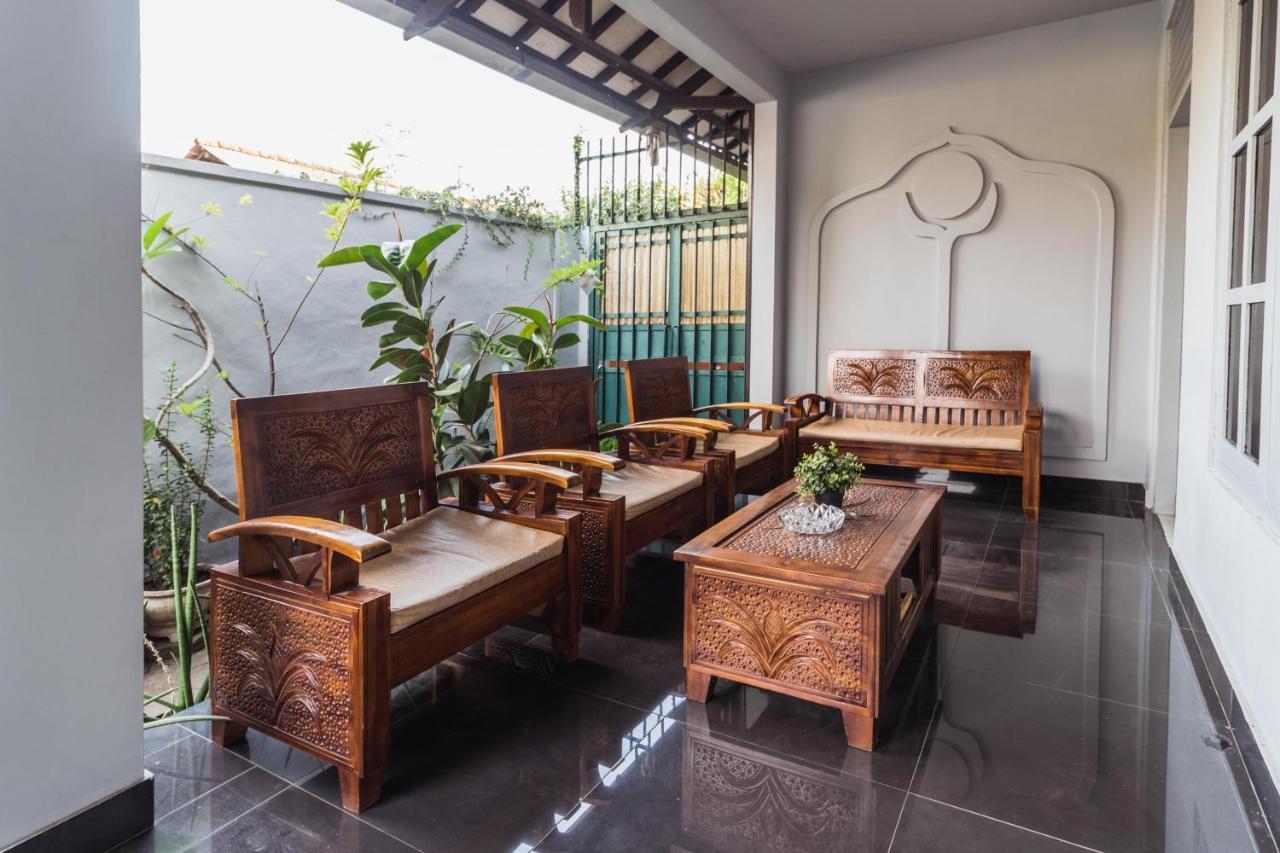 Appartement Ndalem Sarengat à Yogyakarta Extérieur photo
